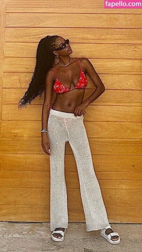 allieredmondd ポルノスター セックス 写真