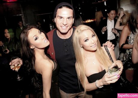 Stephanie Ly 素敵なスター 写真