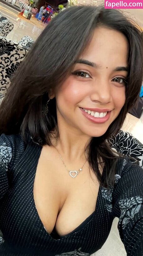 スムーズなオンリーファンズ ヌード 画像