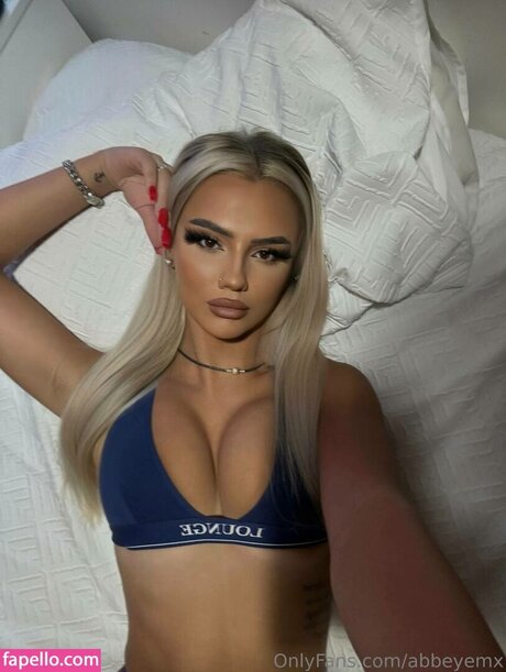 Abbie Hall ポルノスター トップ 画像