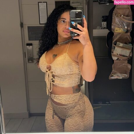 肉厚熟女オンリーファンズ 裸 ギャラリー