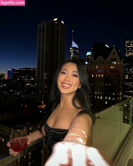 julienneby アダルトスター 画像