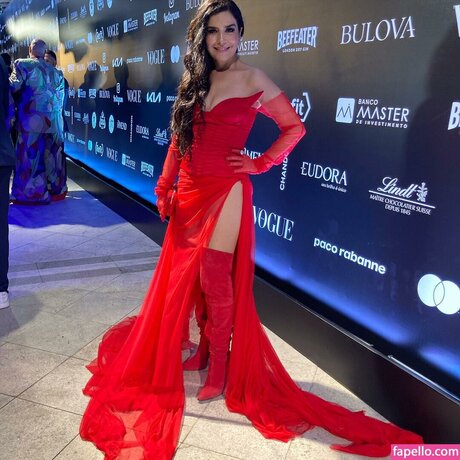 金髪の顔射オンリーファンズ エロ 写真