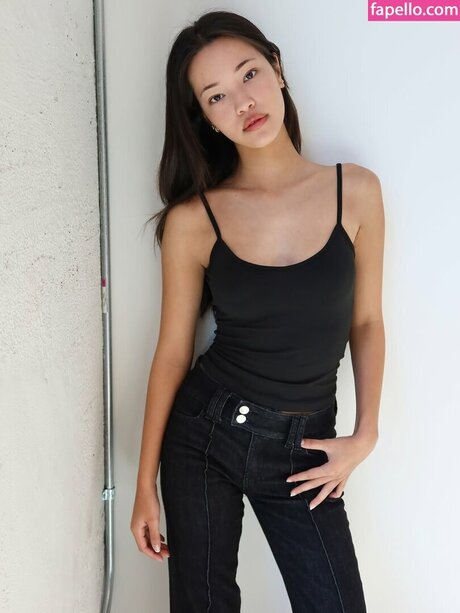 Sunjos asmr ポルノモデル 写真