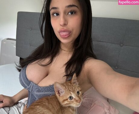 ランジェリーファックオンリーファンズ セクシー裸 写真