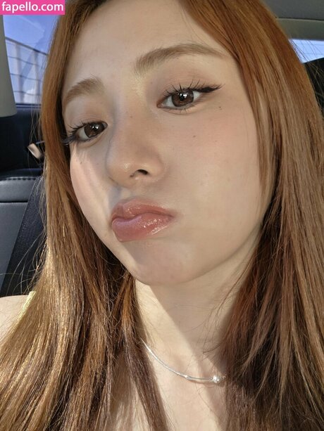 Huh Yunjin_ HDモデル 画像