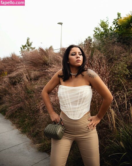 キティ・ウェット・オンリーファンズ アートxxx ギャラリー