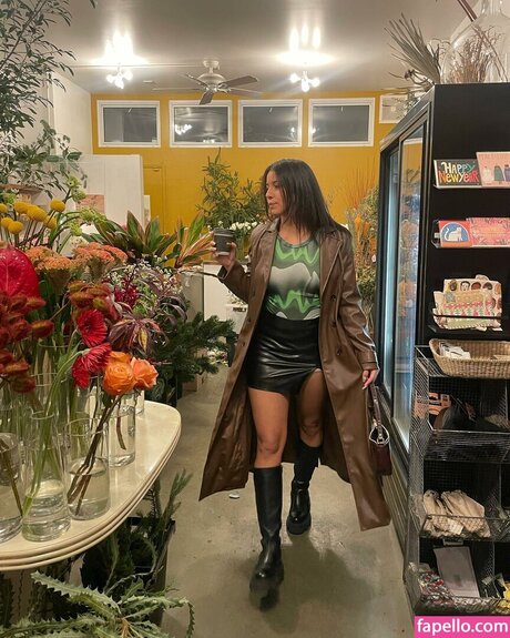 巨乳とお尻のオンリーファンズ 美しいポルノ 画像