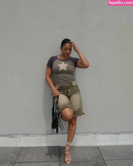 ぽっちゃりブルネットオンリーファンズ アダルト無料 ギャラリー