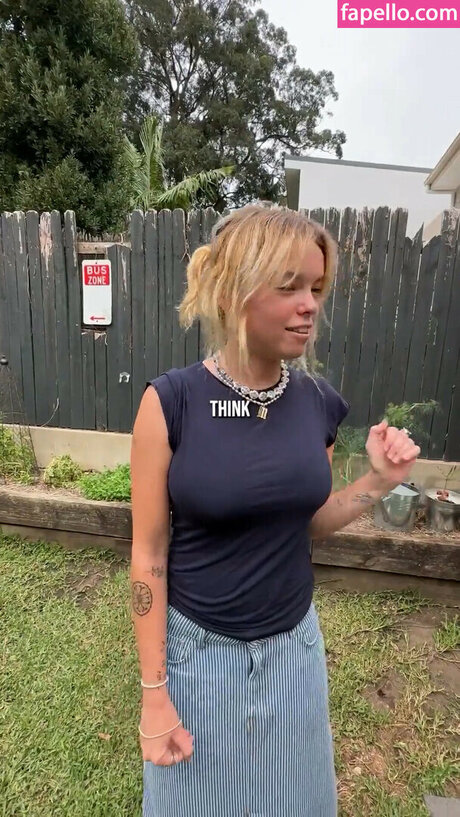 DCU Women ヌードのポルノスター 写真