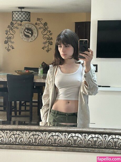 おばあちゃんの熟女オンリーファンズ セクシー裸 写真