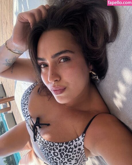 feyzakball セックスモデル 写真