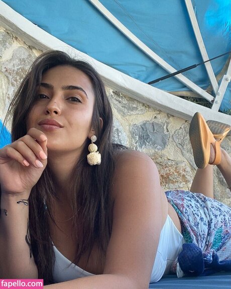 feyzakball ヌードモデル 写真