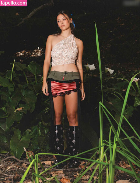 曲線美のxxx オンリーファンズ 無料アダルト 画像