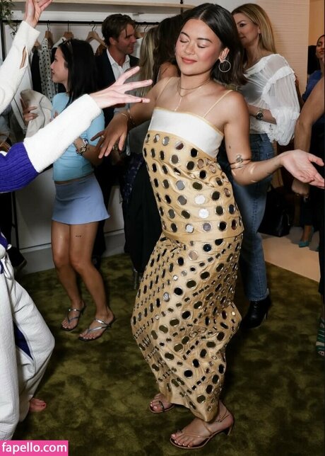 セクシーなシーメールオンリーファンズ 無料裸 写真