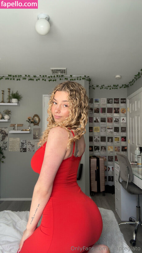 Kira Pregiato ヌードモデル 画像