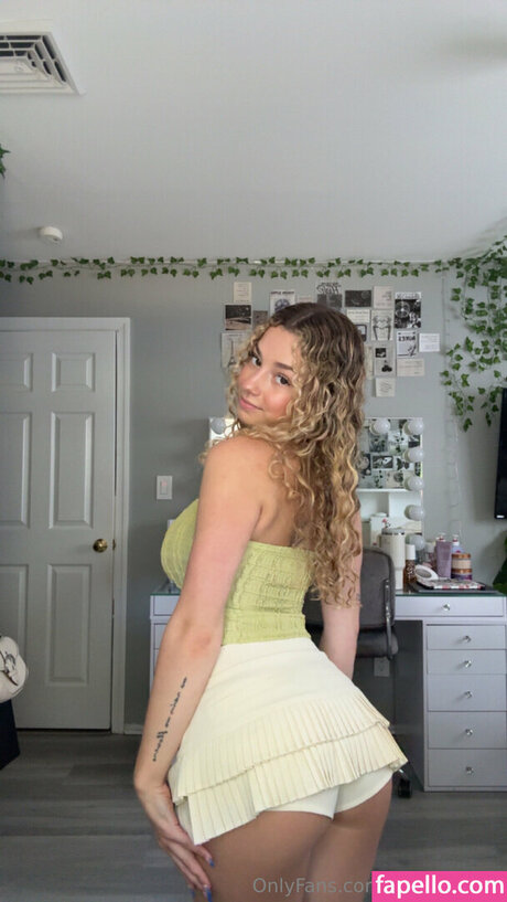 Kira Pregiato ヌードモデル アーカイブ