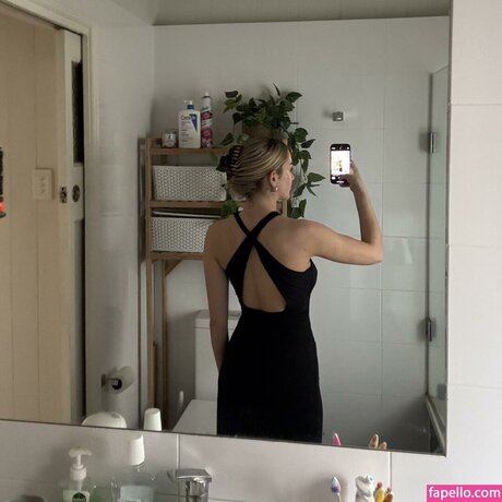 Nicola Crisa xxx女優 画像