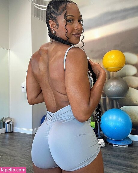 小柄な足オンリーファンズ ホット裸 ギャラリー