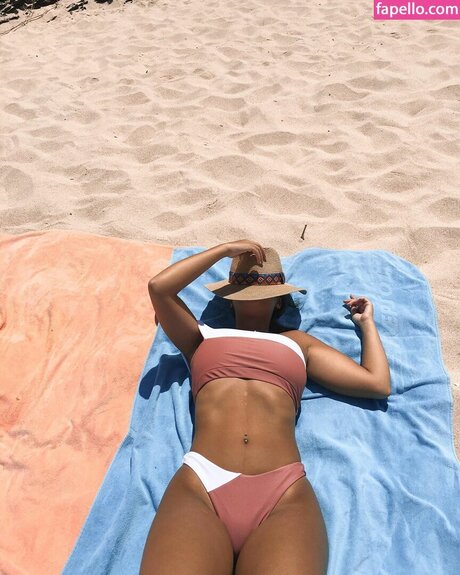 Sara Liso アダルト女優 画像