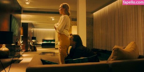 ティーンレズビアンオンリーファンズ セックス 写真