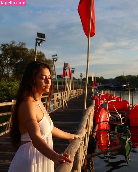 Katrina Dovey スター 裸 写真