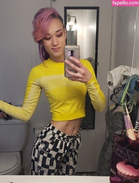 Queen Tofu ポルノスター 美しい アーカイブ