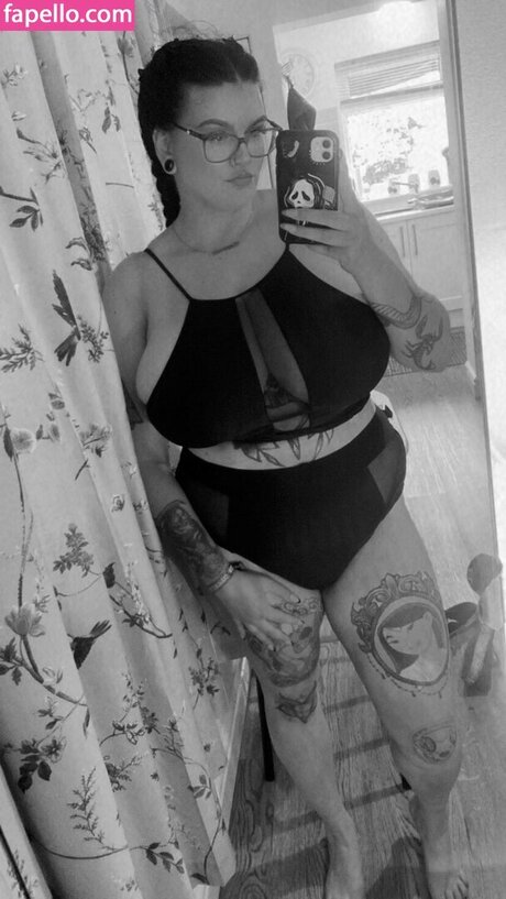 かわいい赤毛のオンリーファンズ 美しいxxx 画像