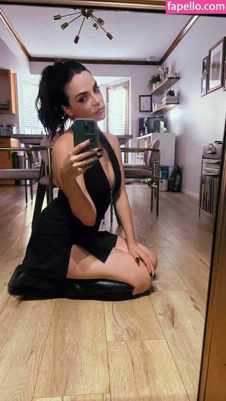 Bailey Meyers ポルノスター ヌード 画像