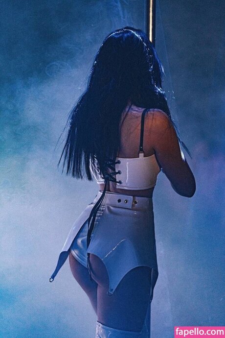 いちごミルクオンリーファンズ ホットヌード 写真