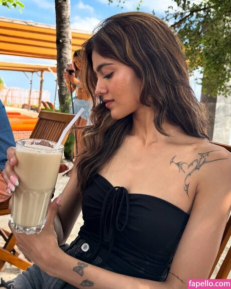 ishitasgj アートモデル 画像