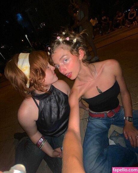 Ava Kalitowski 写真集