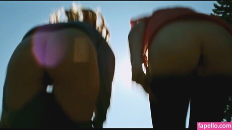 June Diane Raphael 無料モデル ギャラリー