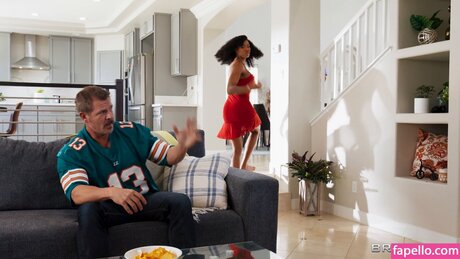 Nadia Jay 女優 画像