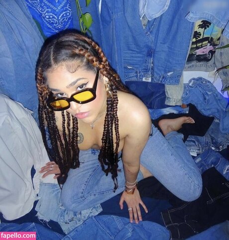 Indiagoals セクシー女優 写真