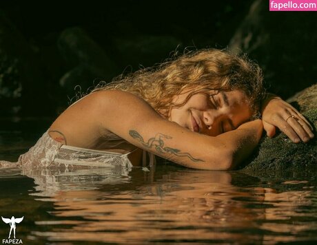 Mila Refacho 裸のポルノスター 画像