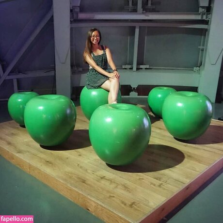 ブラジルのティーンオンリーファンズ ホットヌード 写真