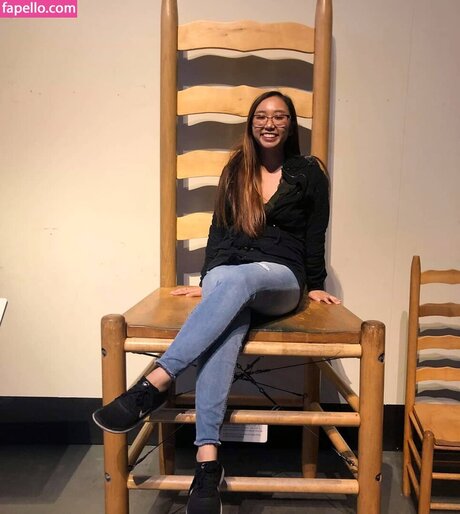 筋肉トランスオンリーファンズ 美しいヌード 写真