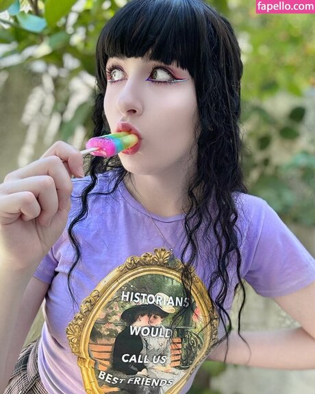 金髪の筋肉オンリーファンズ えろた 画像