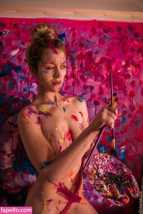 Caylee Cowan ヌードスター 写真