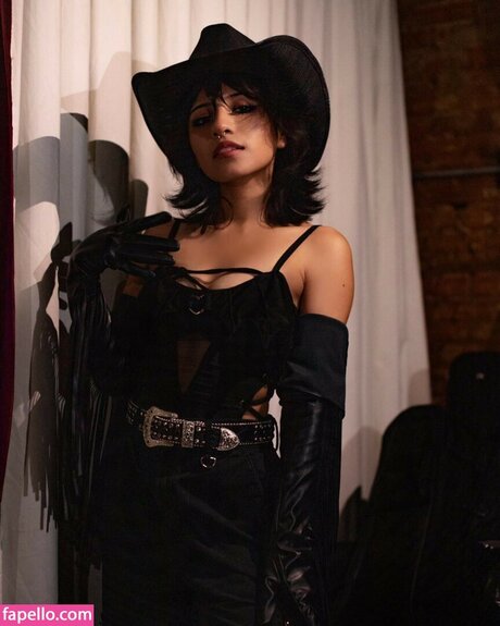 Violent Vira トップポルノスター ギャラリー