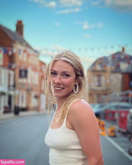 Mikaela Shiffrin かわいいポルノスター ギャラリー