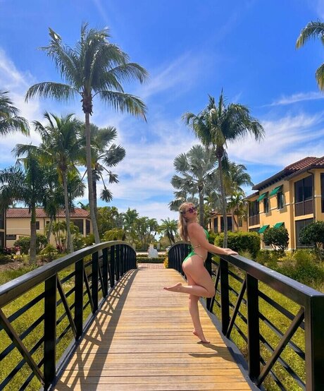 モデルファックオンリーファンズ HD 写真