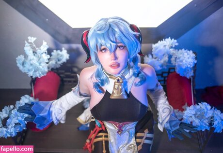 Elena Kyalviyainen 美しいモデル 写真