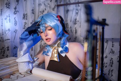 Elena Kyalviyainen 女優 ギャラリー