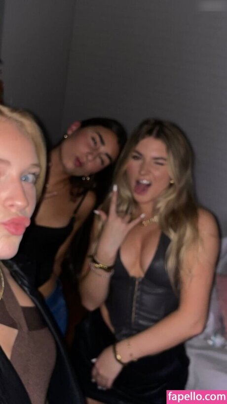 アマチュアディープスロートオンリーファンズ セクシー 写真