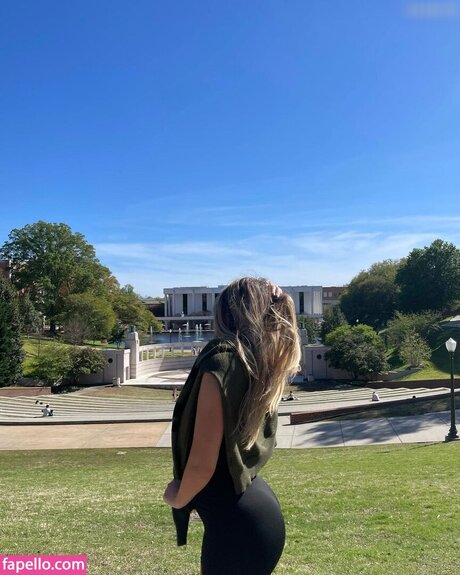 キッチンセックスオンリーファンズ アートヌード ギャラリー