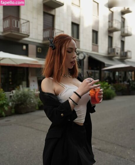 Lucy L3in ポルノスター エロティック ギャラリー