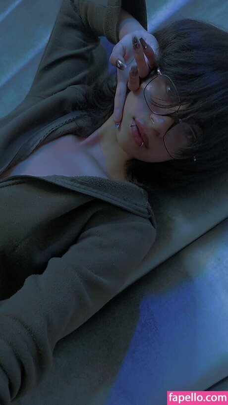 KiittyGang 裸のスター 写真