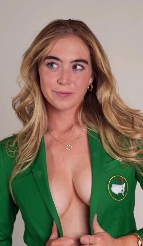 Charis Grace ポルノスター アート ギャラリー